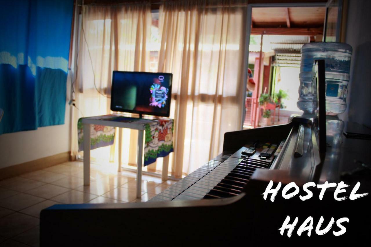 Hostel Haus Puerto Iguazú Exteriör bild